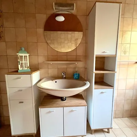 Frisch Renovierte In شقة باد شونبورن